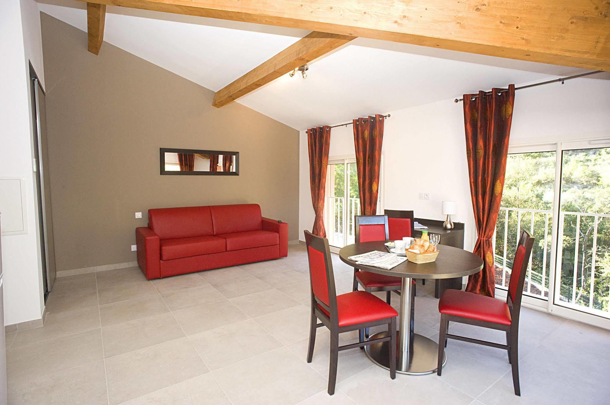 The Originals City, Hotel Les Bastides Du Gapeau Sollies-Toucas Exterior photo